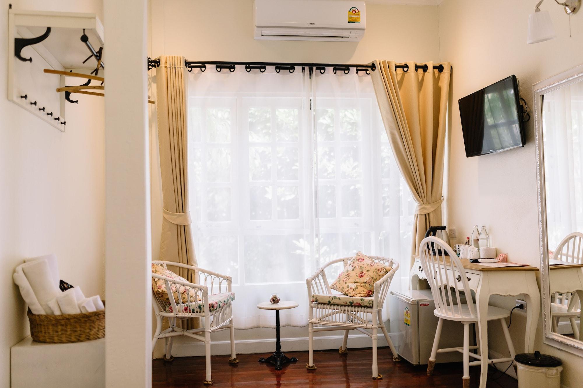 チェンライ ナイ スアン ベッド＆ブレックファースト Bed & Breakfast エクステリア 写真